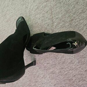 NWT Vince Camuto Heel Open Toe